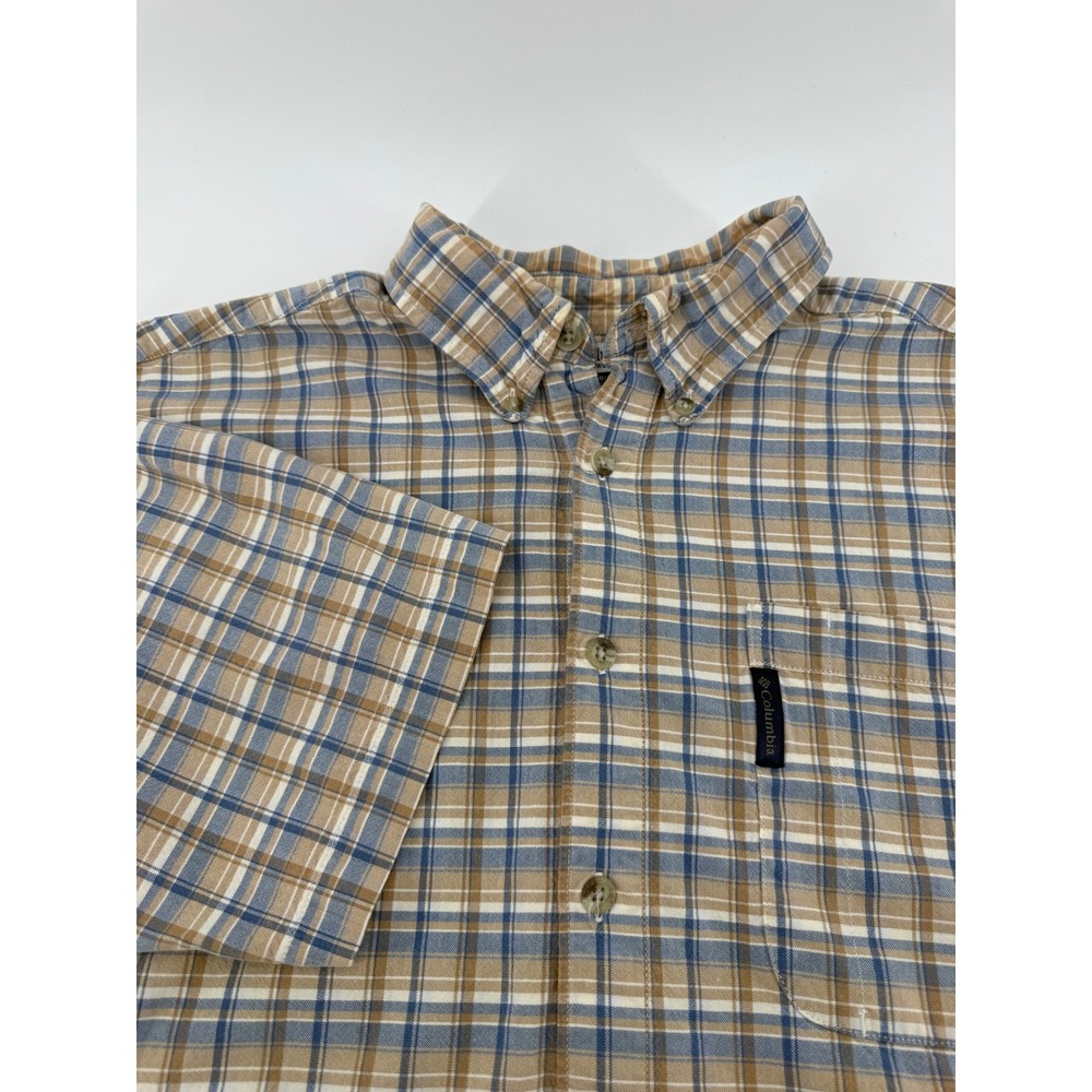 Columbia Mens Plaid Short Sleeve Button Down Shirt Blue Tan XM7122 Size M